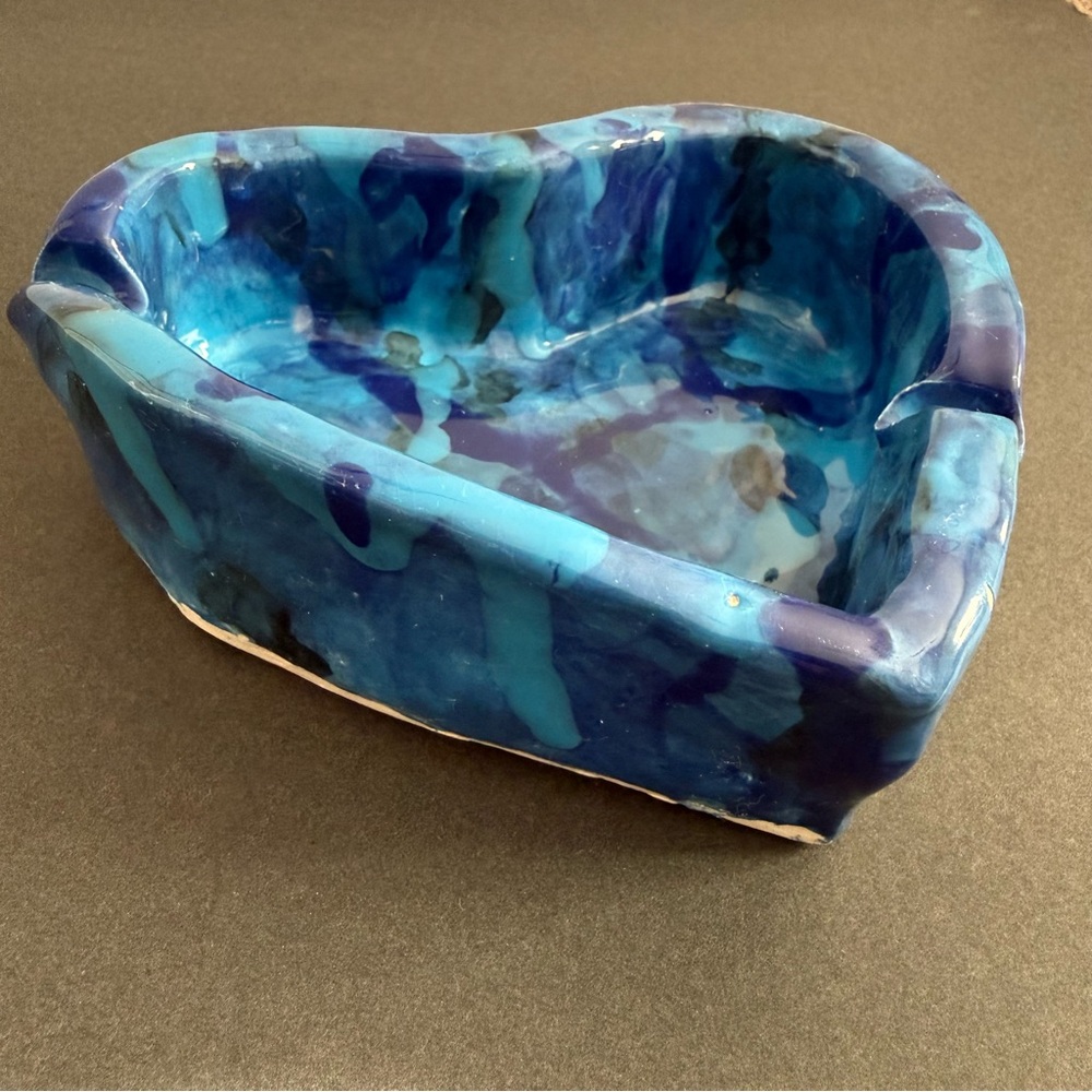 Vibrant Heart-Shaped Blue multicolor Ceramic Ashtray - Picture 4 of 11